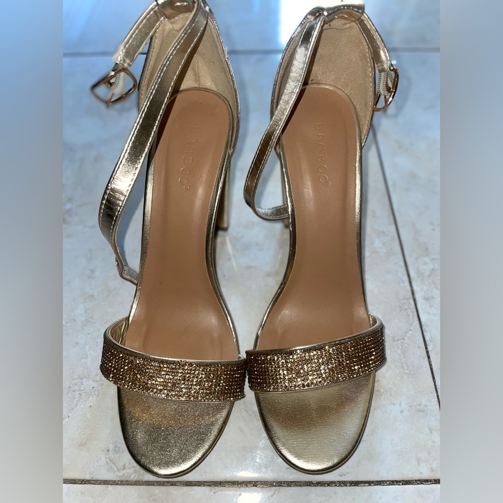 Gold Bamboo Heels Size 9 woman